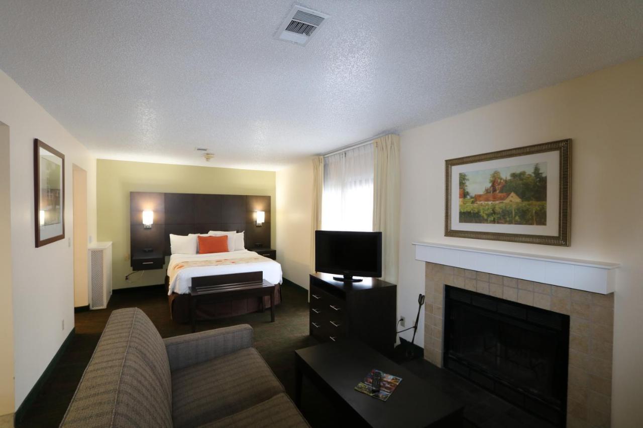 Fairbridge Inn & Suites - Akron Copley Township - West Ruang foto